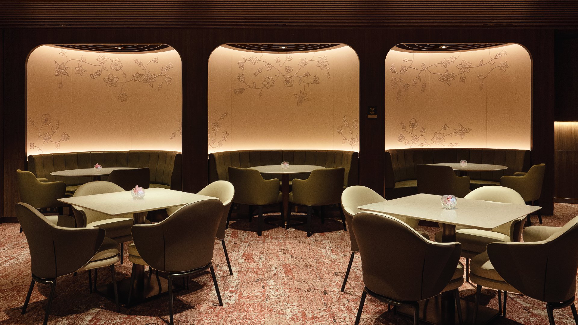 Image of First Class SilverKris Lounge, Changi Airport T2